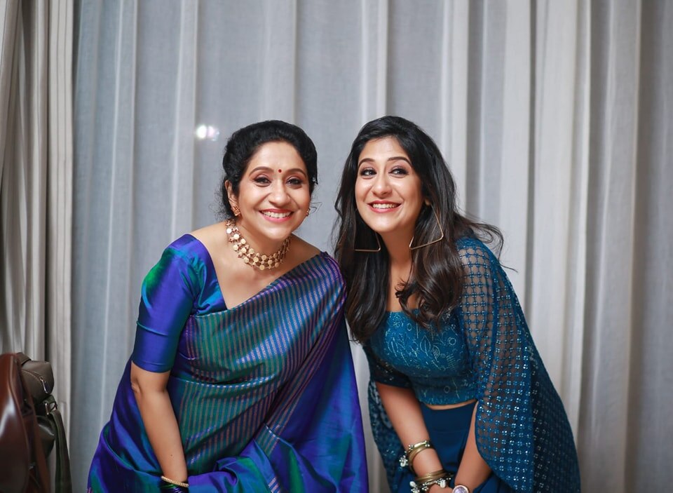 Singer Shweta Mohan Shared Photos With Mother Sujatha Mohan And Father