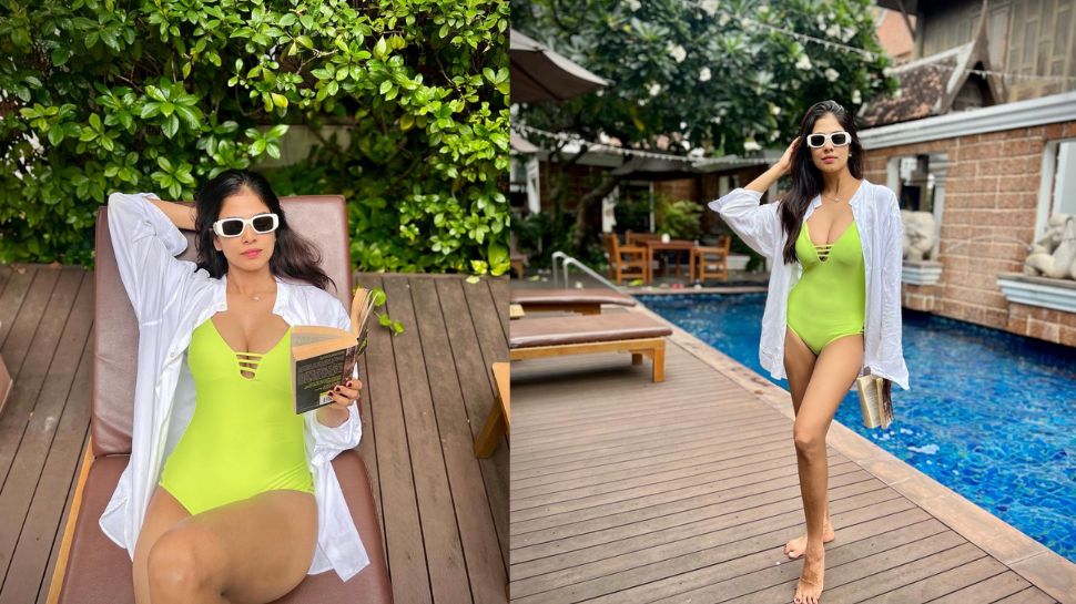 Malavika Mohanan Shares Pictures In Swimsuit In Instagram Malavika