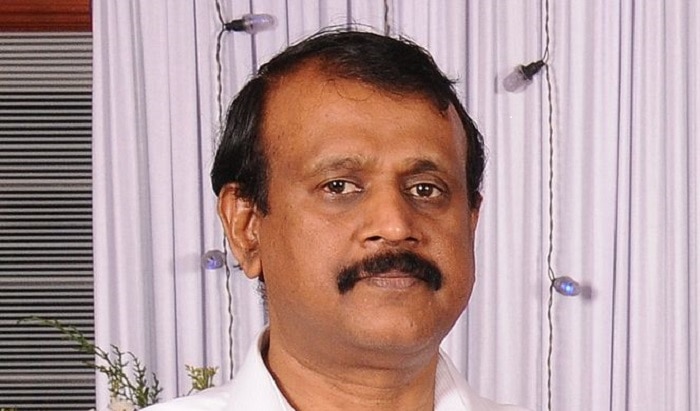 പൊലീസ് മേധാവി സ്ഥാനത്ത് നിന്ന് നീക്കം ചെയ്തതിനെതിരെ ടിപി സെന്കുമാര് നല്കിയ ഹര്ജി തള്ളി പൊലീസ് മേധാവി സ്ഥാനത്ത് നിന്ന് നീക്കം ചെയ്തതിനെതിരെ ടിപി സെന്കുമാര് നല്കിയ ഹര്ജി തള്ളി