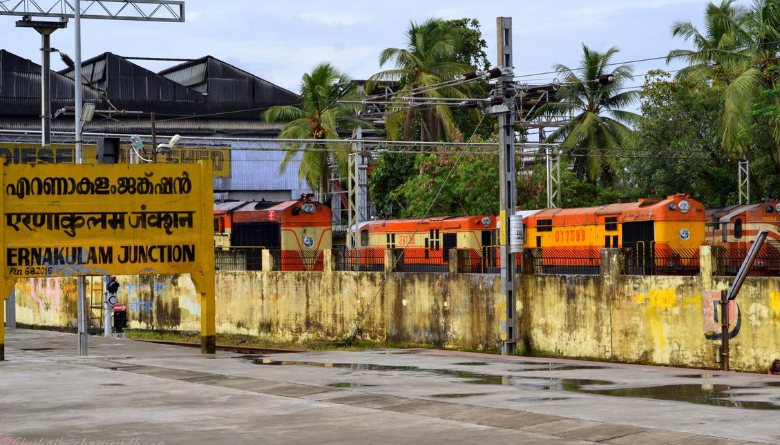 എറണാകുളത്തു നിന്ന് മലബാറിലേക്ക് ഓണം സ്പെഷൽ ട്രെയിൻ എറണാകുളത്തു നിന്ന് മലബാറിലേക്ക് ഓണം സ്പെഷൽ ട്രെയിൻ