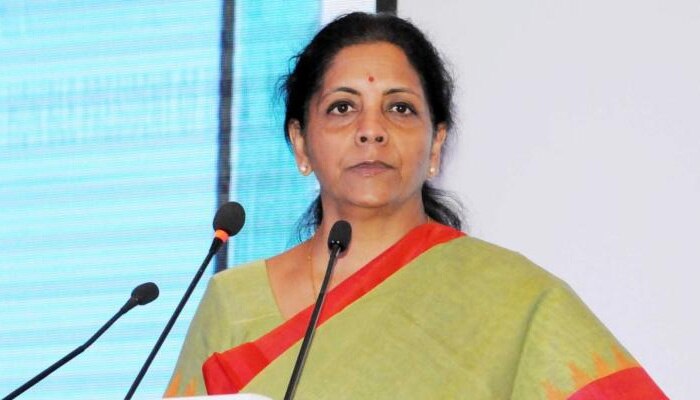 നിര്മ്മല സീതാരാമന്റെ ആദ്യ ശ്രീനഗര് സന്ദര്ശനം തുടങ്ങി നിര്മ്മല സീതാരാമന്റെ ആദ്യ ശ്രീനഗര് സന്ദര്ശനം തുടങ്ങി