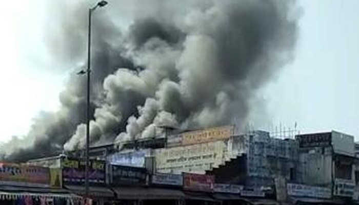 ഭോപ്പാലില് തീപ്പിടുത്തത്തില് നൂറോളം കെട്ടിടങ്ങള് കത്തി നശിച്ചു ഭോപ്പാലില് തീപ്പിടുത്തത്തില് നൂറോളം കെട്ടിടങ്ങള് കത്തി നശിച്ചു