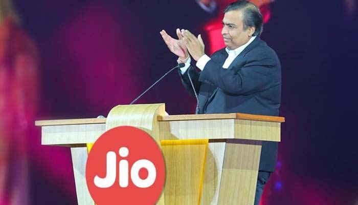 സ്മാര്ട്ട് ഫോണ് ശ്രേണിയില് വിപ്ലവമാവാന് വീണ്ടും ജിയോ! സ്മാര്ട്ട് ഫോണ് ശ്രേണിയില് വിപ്ലവമാവാന് വീണ്ടും ജിയോ!