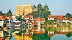 പ​ത്മ​തീ​ർ​ത്ഥക്കു​ള​ത്തി​ലി​റ​ങ്ങി രാജകുടുംബത്തിന്‍റെ പ്രതിഷേധം