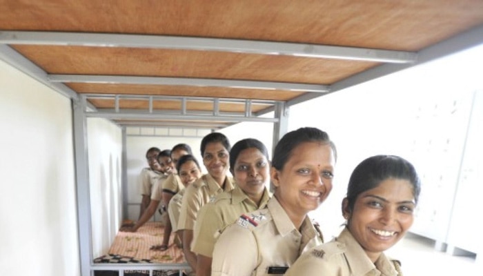 സംസ്ഥാനത്തെ പൊലീസ് സ്റ്റേഷനുകള് ഇന്ന് വനിതകള് ഭരിക്കും സംസ്ഥാനത്തെ പൊലീസ് സ്റ്റേഷനുകള് ഇന്ന് വനിതകള് ഭരിക്കും