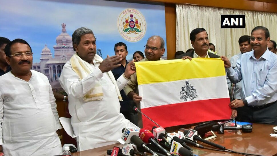 കേന്ദ്രത്തിന്റെ അനുമതി കാത്ത് കര്ണാടകയുടെ പുതിയ ത്രിവര്ണ പതാക കേന്ദ്രത്തിന്റെ അനുമതി കാത്ത് കര്ണാടകയുടെ പുതിയ ത്രിവര്ണ പതാക