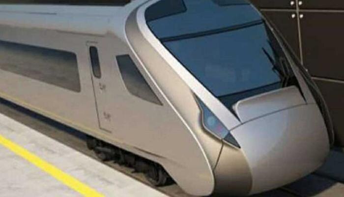 കാത്തിരിപ്പിന് വിരാമം: ഇന്ത്യൻ നിർമ്മിത അതിവേഗ തീവണ്ടി പാളത്തിലേക്ക് കാത്തിരിപ്പിന് വിരാമം: ഇന്ത്യൻ നിർമ്മിത അതിവേഗ തീവണ്ടി പാളത്തിലേക്ക്