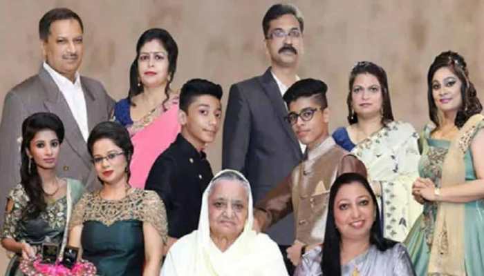 ബുറാഡി കേസ്: 11 പേരില് പത്ത് പേരുടെ പോസ്റ്റ്മോര്ട്ടം റിപ്പോര്ട്ട് പുറത്ത് ബുറാഡി കേസ്: 11 പേരില് പത്ത് പേരുടെ പോസ്റ്റ്മോര്ട്ടം റിപ്പോര്ട്ട് പുറത്ത്