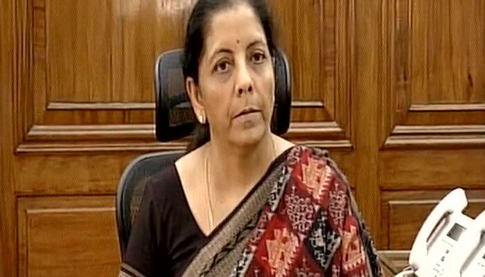 റാഫേല് ഇടപാട്: നിര്മല സീതാരാമനെതിരെ അവകാശലംഘനത്തിന് നോട്ടീസ് നല്കുമെന്ന് കോണ്ഗ്രസ് റാഫേല് ഇടപാട്: നിര്മല സീതാരാമനെതിരെ അവകാശലംഘനത്തിന് നോട്ടീസ് നല്കുമെന്ന് കോണ്ഗ്രസ്