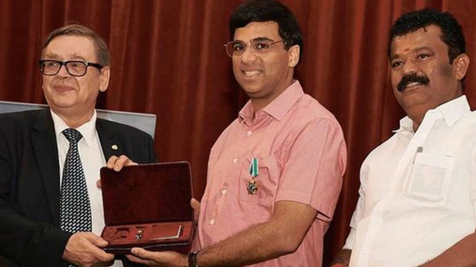 വിശ്വനാഥന് ആനന്ദിന് റഷ്യയുടെ ആദരം വിശ്വനാഥന് ആനന്ദിന് റഷ്യയുടെ ആദരം