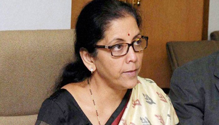 റാഫേല് വിവാദം കത്തിയെരിയുമ്പോള് പ്രതിരോധമന്ത്രി ഫ്രാന്സില് റാഫേല് വിവാദം കത്തിയെരിയുമ്പോള് പ്രതിരോധമന്ത്രി ഫ്രാന്സില്