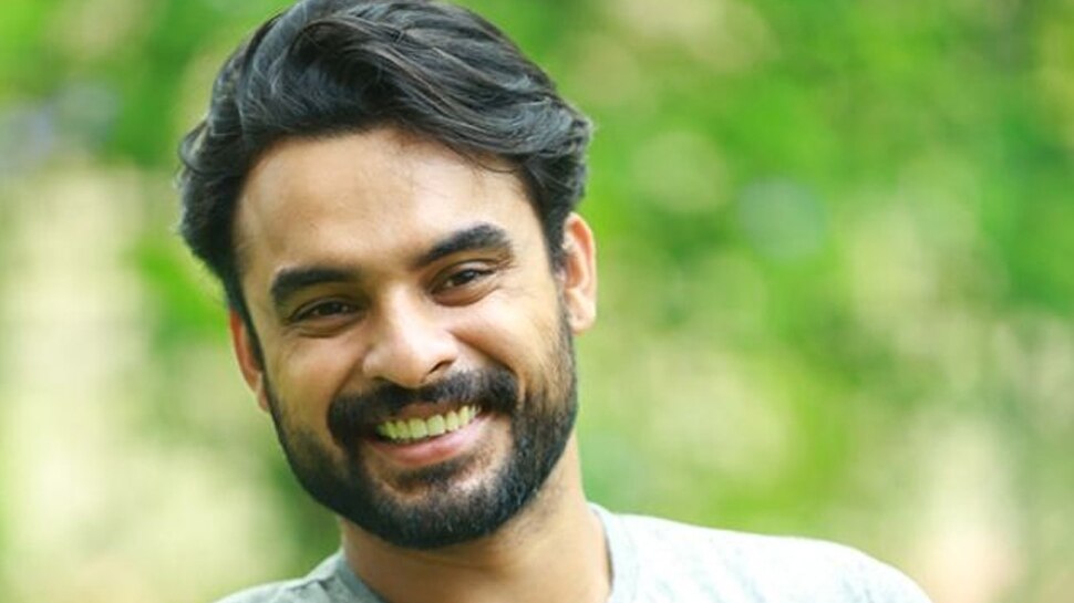 Viral Video: പോത്ത് പാവം ആയോണ്ട് ഞാൻ ചത്തില്ല!- ടോവിനൊ Viral Video: പോത്ത് പാവം ആയോണ്ട് ഞാൻ ചത്തില്ല!- ടോവിനൊ