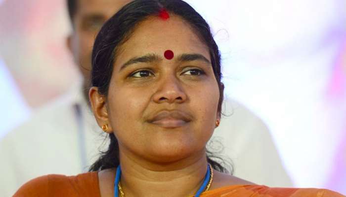 ശോഭാ സുരേന്ദ്രന് ഹൈക്കോടതിയുടെ രൂക്ഷ വിമര്ശനവും പിഴയും ശോഭാ സുരേന്ദ്രന് ഹൈക്കോടതിയുടെ രൂക്ഷ വിമര്ശനവും പിഴയും