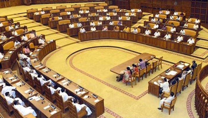 പ്രതിപക്ഷ പ്രതിഷേധം: നിയമസഭ ഇന്നത്തേക്ക് പിരിഞ്ഞു പ്രതിപക്ഷ പ്രതിഷേധം: നിയമസഭ ഇന്നത്തേക്ക് പിരിഞ്ഞു