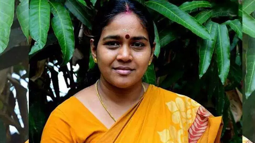 നിരാഹാരം ഒന്പതാം ദിവസം; ശോഭ സുരേന്ദ്രന്റെ ആരോഗ്യ നില മോശമായെന്ന് ഡോക്ടര്മാര് നിരാഹാരം ഒന്പതാം ദിവസം; ശോഭ സുരേന്ദ്രന്റെ ആരോഗ്യ നില മോശമായെന്ന് ഡോക്ടര്മാര്