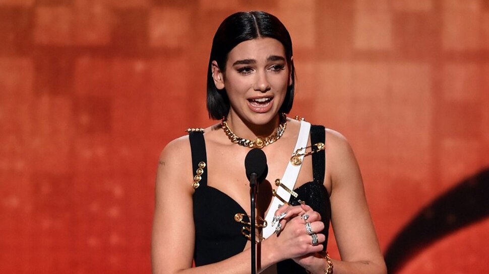 Dua Lipa Wins Best New Artist for her song