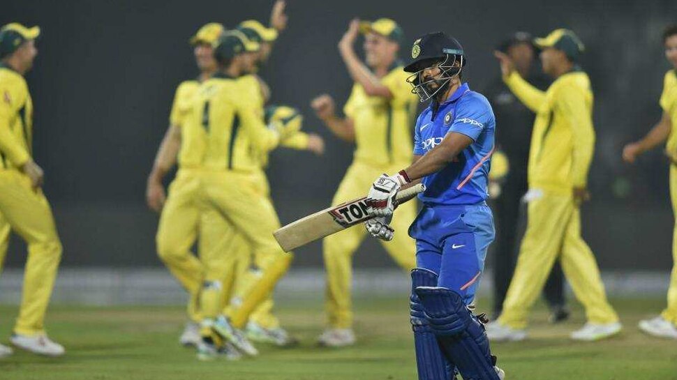 സ്വന്തം നാട്ടില് ആദ്യമായി പരമ്പര നഷ്ടപ്പെട്ട് കോഹ്ലി ടീം!! സ്വന്തം നാട്ടില് ആദ്യമായി പരമ്പര നഷ്ടപ്പെട്ട് കോഹ്ലി ടീം!!