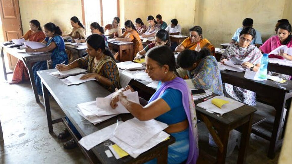 മാര്ക്കിടാന് പെന്സില്, മൊബൈല് പാടില്ല.. മാര്ക്കിടാന് പെന്സില്, മൊബൈല് പാടില്ല..