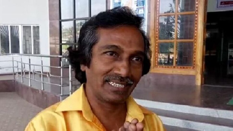 ജയിച്ചാല് മാസം തോറും ഓരോ വീട്ടിലും 10 ലിറ്റര് മദ്യം!! ജയിച്ചാല് മാസം തോറും ഓരോ വീട്ടിലും 10 ലിറ്റര് മദ്യം!!