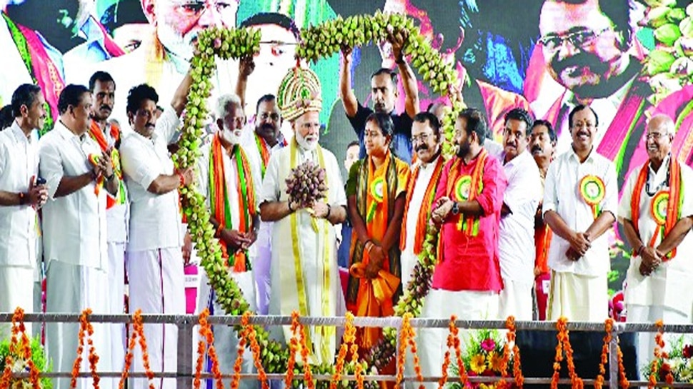 വിശ്വാസം സംരക്ഷിക്കാന് ഭരണഘടനാപരമായ മാര്ഗ്ഗങ്ങള് തേടും: നരേന്ദ്ര മോദി വിശ്വാസം സംരക്ഷിക്കാന് ഭരണഘടനാപരമായ മാര്ഗ്ഗങ്ങള് തേടും: നരേന്ദ്ര മോദി