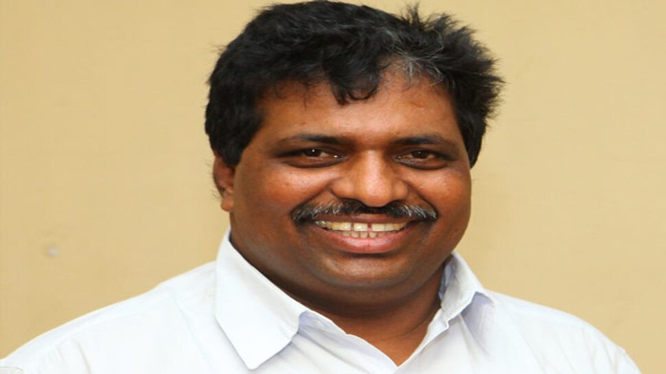 മോദിയ്ക്ക് സത്യപ്രതിജ്ഞ ചൊല്ലിക്കൊടുക്കേണ്ട നിയോഗം കൊടിക്കുന്നിനോ? മോദിയ്ക്ക് സത്യപ്രതിജ്ഞ ചൊല്ലിക്കൊടുക്കേണ്ട നിയോഗം കൊടിക്കുന്നിനോ?