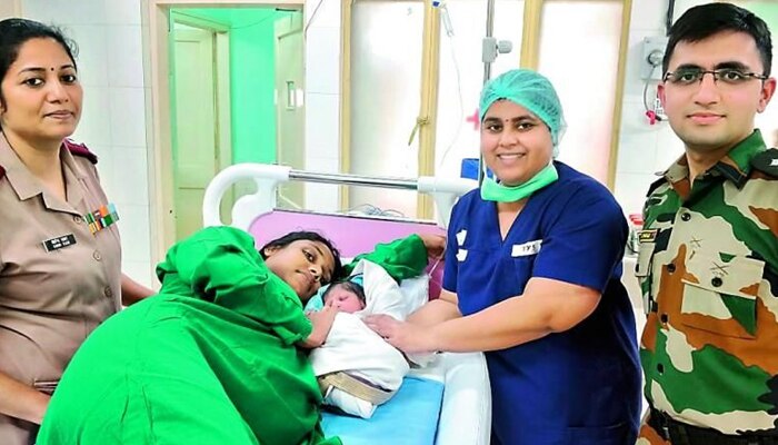 പ്രളയത്തില് പതറാത്ത ഒരമ്മ; സുബ്ഹാന് ഇന്ന് ഒന്നാം പിറന്നാള്!! പ്രളയത്തില് പതറാത്ത ഒരമ്മ; സുബ്ഹാന് ഇന്ന് ഒന്നാം പിറന്നാള്!!