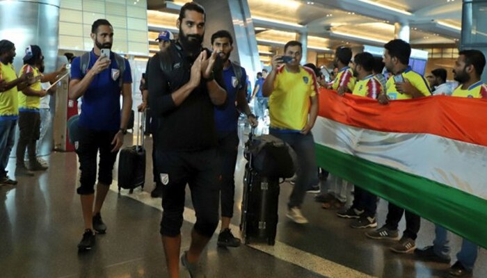 ഖത്തറിനെ നേരിടാന് ഇന്ത്യന് ടീം ദോഹയില്!! ഖത്തറിനെ നേരിടാന് ഇന്ത്യന് ടീം ദോഹയില്!!