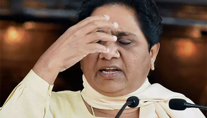 മായാവതിയെ ഞെട്ടിച്ച് എംഎല്എമാര് കോണ്ഗ്രസില്!! മായാവതിയെ ഞെട്ടിച്ച് എംഎല്എമാര് കോണ്ഗ്രസില്!!