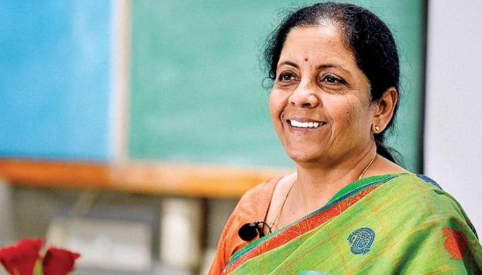 പാഠങ്ങള് മറന്ന കേന്ദ്രമന്ത്രിയ്ക്ക് പുസ്തകങ്ങള്!! പാഠങ്ങള് മറന്ന കേന്ദ്രമന്ത്രിയ്ക്ക് പുസ്തകങ്ങള്!!