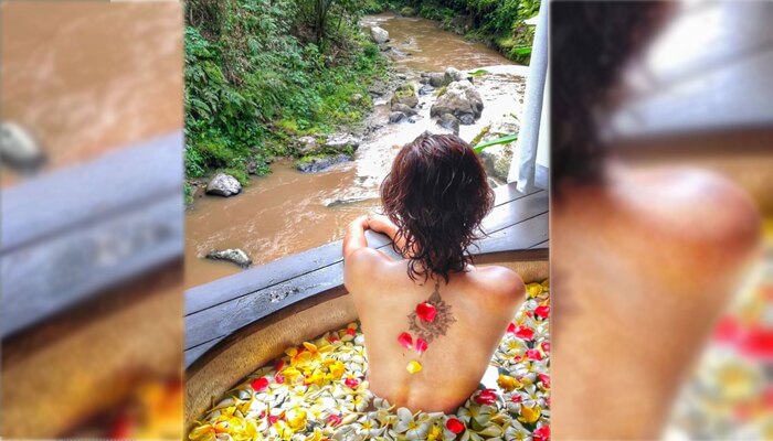 See pics: ബാത്ത്ടബ്ബില് ടോപ്ലെസ്സായി താരസുന്ദരി!! See pics: ബാത്ത്ടബ്ബില് ടോപ്ലെസ്സായി താരസുന്ദരി!!