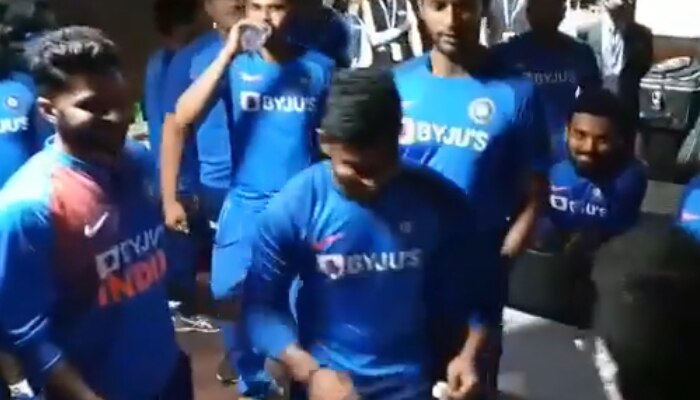 Viral Video: ചാഹലിന്റെ മുഖത്ത് കേക്ക് വലിച്ചെറിഞ്ഞ് സഞ്ജു!! Viral Video: ചാഹലിന്റെ മുഖത്ത് കേക്ക് വലിച്ചെറിഞ്ഞ് സഞ്ജു!!