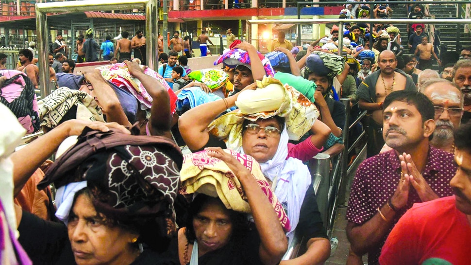ശബരിമല ദര്ശനത്തിന് രണ്ട് യുവതികള്: തിരിച്ചയച്ച് പോലീസ്! ശബരിമല ദര്ശനത്തിന് രണ്ട് യുവതികള്: തിരിച്ചയച്ച് പോലീസ്!