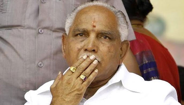 കര്ണാടകയില് വീണ്ടും അധികാര മാറ്റമോ? കര്ണാടകയില് വീണ്ടും അധികാര മാറ്റമോ?