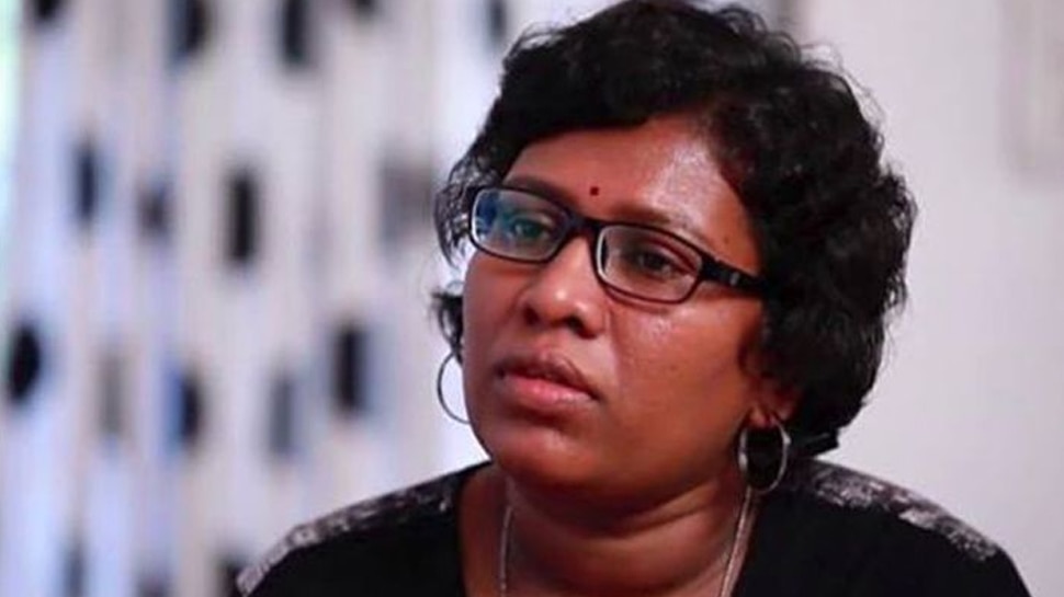 ശബരിമല: ബിന്ദു അമ്മിണി സുപ്രീം കോടതിയില്! ശബരിമല: ബിന്ദു അമ്മിണി സുപ്രീം കോടതിയില്!