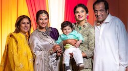 See Pics: 'സംഗീത്' രാവില്‍ സുന്ദരികളായി അനവും സാനിയയും!