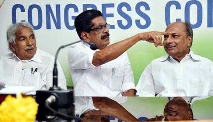 കെപിസിസി പുന:സംഘടന; ഒരാൾക്ക് ഒരു പദവിയിൽ തർക്കം രൂക്ഷം കെപിസിസി പുന:സംഘടന; ഒരാൾക്ക് ഒരു പദവിയിൽ തർക്കം രൂക്ഷം