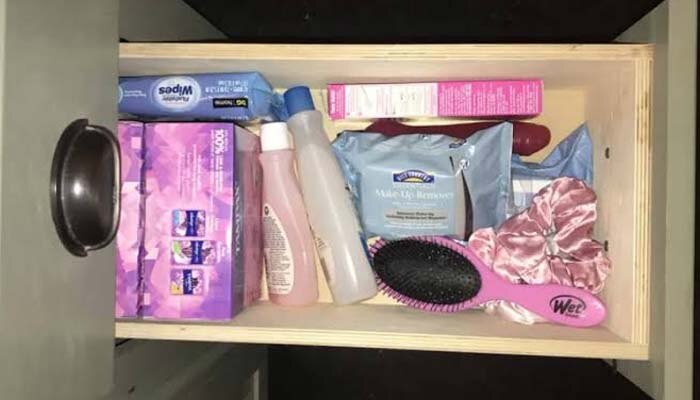 ‘Lady Drawer’ല് സെക്സ് ടോയും ഗർഭ പരിശോധന കിറ്റുകളു൦? ‘Lady Drawer’ല് സെക്സ് ടോയും ഗർഭ പരിശോധന കിറ്റുകളു൦?
