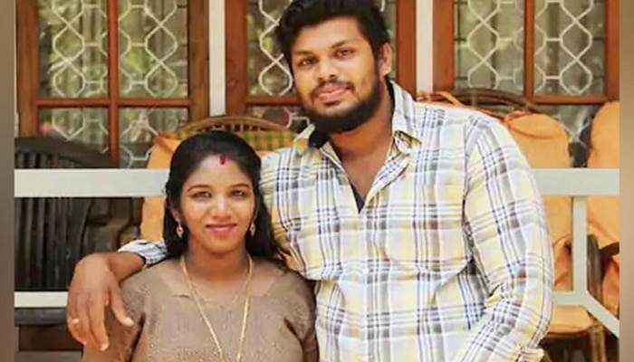 ഉത്രയുടെ ആഭരണങ്ങള് കണ്ടെടുത്തു; സൂജരിന്റെ പിതാവ് അറസ്റ്റില്!! ഉത്രയുടെ ആഭരണങ്ങള് കണ്ടെടുത്തു; സൂജരിന്റെ പിതാവ് അറസ്റ്റില്!!