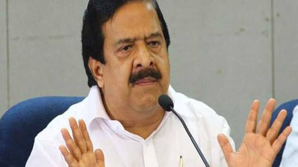 പി എസ് സി ചെയര്മാന് സര്ക്കാര് നടപടികളെ വെള്ളപൂശുന്നെന്ന് രമേശ് ചെന്നിത്തല! പി എസ് സി ചെയര്മാന് സര്ക്കാര് നടപടികളെ വെള്ളപൂശുന്നെന്ന് രമേശ് ചെന്നിത്തല!