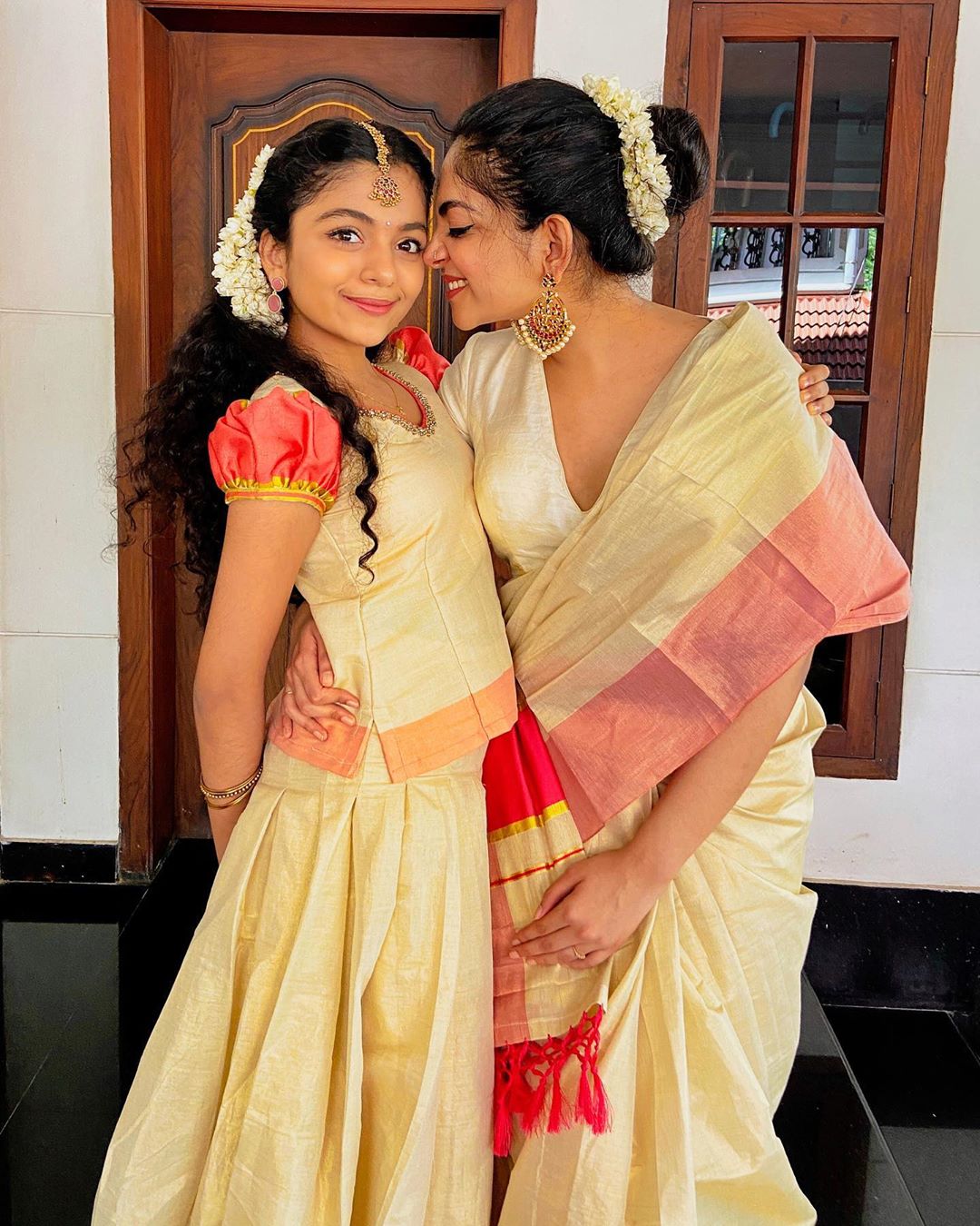 Trending Onam Dresses Of Young Malayalam Movie Actresses See Pics Onam 2k20 യുവതാരങ്ങളുടെ