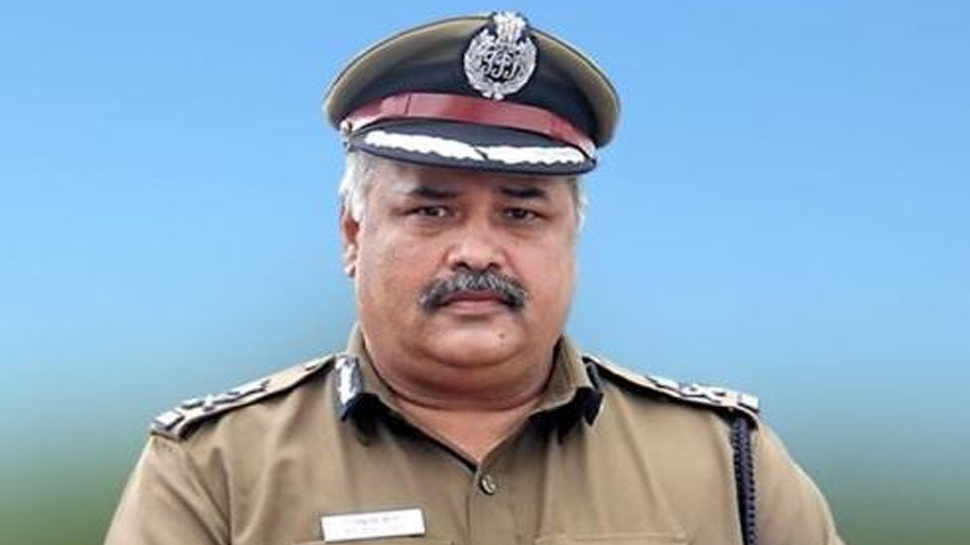 സഹപ്രവർത്തകയെ പീഡിപ്പിക്കാൻ ശ്രമം: Tamilnadu DGPക്കെതിരെ കേസെടുത്തു,അന്വേഷണത്തിന് ആറംഗ പ്രത്യേക സംഘം സഹപ്രവർത്തകയെ പീഡിപ്പിക്കാൻ ശ്രമം: Tamilnadu DGPക്കെതിരെ കേസെടുത്തു,അന്വേഷണത്തിന് ആറംഗ പ്രത്യേക സംഘം