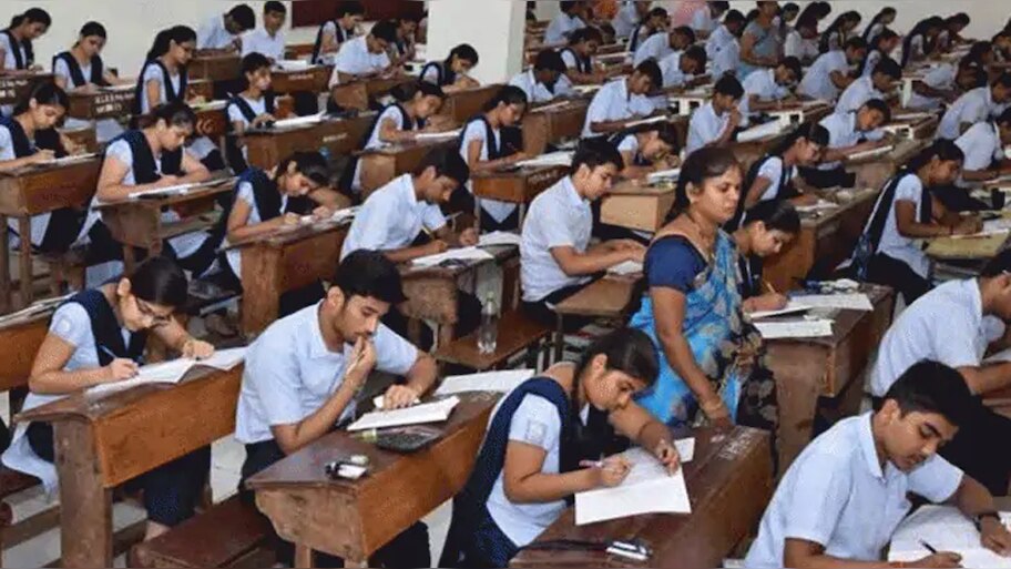 Breaking:Sslc,Plus two പരീക്ഷകൾ മാറ്റി വെച്ചു,പുതുക്കിയ തീയ്യതി ഏപ്രിലിൽ