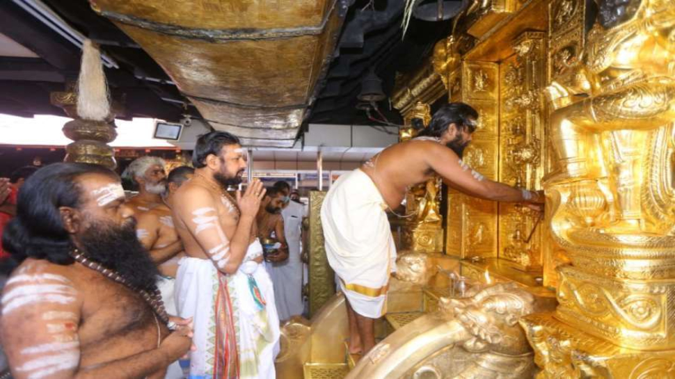 മീനമാസ പൂജകൾക്കായി ശബരിമല നട ഇന്ന് തുറക്കും മീനമാസ പൂജകൾക്കായി ശബരിമല നട ഇന്ന് തുറക്കും