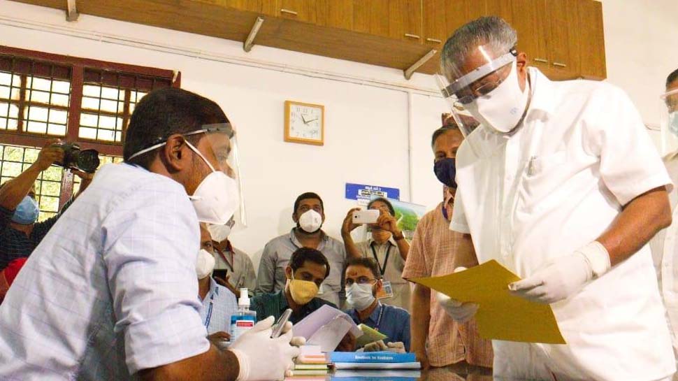 Kerala Assembly Election 2021 : മുഖ്യമന്ത്രി പിണറായി വിജയൻ ധർമടത്ത് പത്രിക സമർപ്പിച്ചു, സ്ഥാനാർഥിയെ കണ്ടെത്താനാകാതെ UDF Kerala Assembly Election 2021 : മുഖ്യമന്ത്രി പിണറായി വിജയൻ ധർമടത്ത് പത്രിക സമർപ്പിച്ചു, സ്ഥാനാർഥിയെ കണ്ടെത്താനാകാതെ UDF