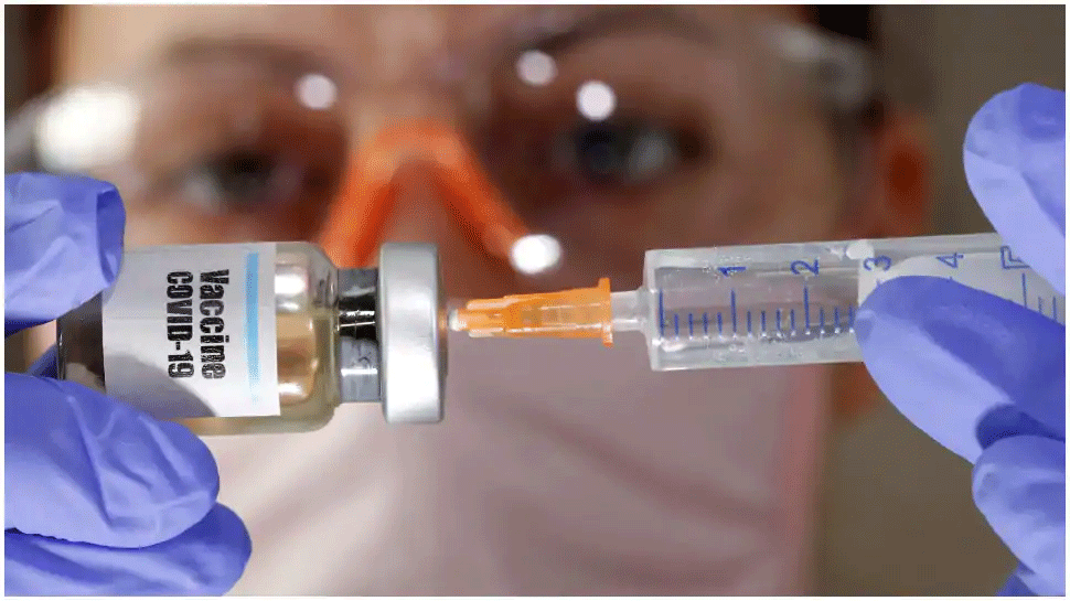 Covid Vaccine: രണ്ട് ഡോസുകള് തമ്മില് 28 ദിവസത്തെ ഇടവേളയുടെ ആവശ്യകത എന്ത്? Covid Vaccine: രണ്ട് ഡോസുകള് തമ്മില് 28 ദിവസത്തെ ഇടവേളയുടെ ആവശ്യകത എന്ത്?