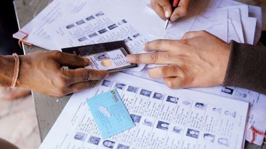 Kerala Assembly Election 2021: കള്ള വോട്ട്  നടന്നിട്ടുണ്ടോ എന്ന പരിശോധന  കൂടുതൽ ജില്ലകളിലേക്ക്