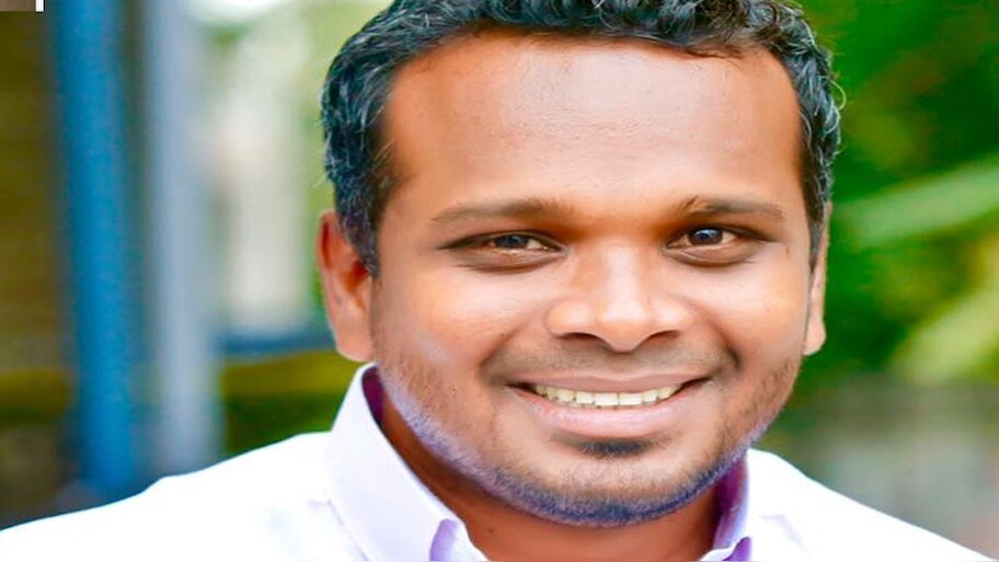 Kerala Assemby Election 2021: ഫിറോസ് കുന്നമ്പറമ്പിലിന് കയ്യിൽ  5,500 രൂപയും 30 ലക്ഷത്തിൻറെ വീടും, നാമനിർദ്ദേശ പത്രികയിലെ വിവരങ്ങൾ ഇങ്ങിനെ
