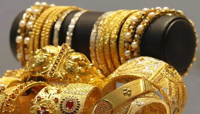 Gold Rate Today: സ്വര്ണവിപണിയില് ഉണര്വ്, ഇന്ന് വര്ദ്ധിച്ചത് ഗ്രാമിന് 10 രൂപ Gold Rate Today: സ്വര്ണവിപണിയില് ഉണര്വ്, ഇന്ന് വര്ദ്ധിച്ചത് ഗ്രാമിന് 10 രൂപ