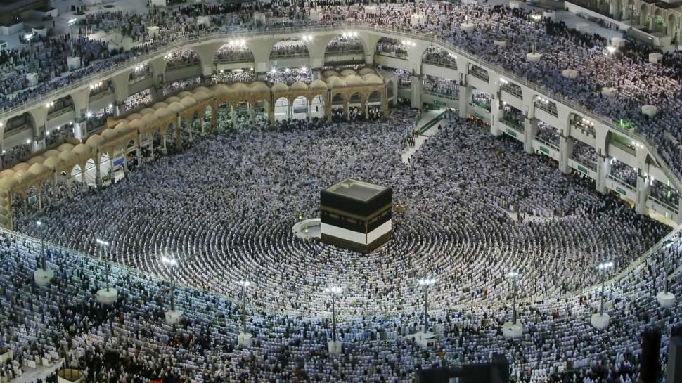 Hajj 2021 : ഹജ്ജ് തീർത്ഥാടനത്തിന് 18നും 60 വയസ്സിനും ഇടയിൽ ഉള്ളവർക്ക് മാത്രം അനുമതി, വാക്സിനും സ്വീകരിച്ചിരിക്കണം Hajj 2021 : ഹജ്ജ് തീർത്ഥാടനത്തിന് 18നും 60 വയസ്സിനും ഇടയിൽ ഉള്ളവർക്ക് മാത്രം അനുമതി, വാക്സിനും സ്വീകരിച്ചിരിക്കണം