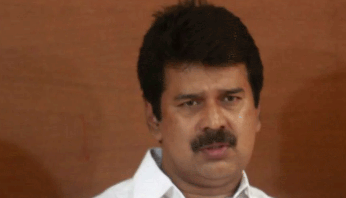 വിവാദ പരാമര്ശം, മാപ്പ് പറഞ്ഞ് ജോയ്സ് ജോർജ്, പിന്നില് ദേശീയ നേതൃത്വത്തിന്റെ ഇടപെടല്? വിവാദ പരാമര്ശം, മാപ്പ് പറഞ്ഞ് ജോയ്സ് ജോർജ്, പിന്നില് ദേശീയ നേതൃത്വത്തിന്റെ ഇടപെടല്?